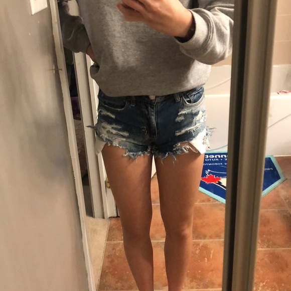 American Eagle Jean Shorts - Picture 4 of 4